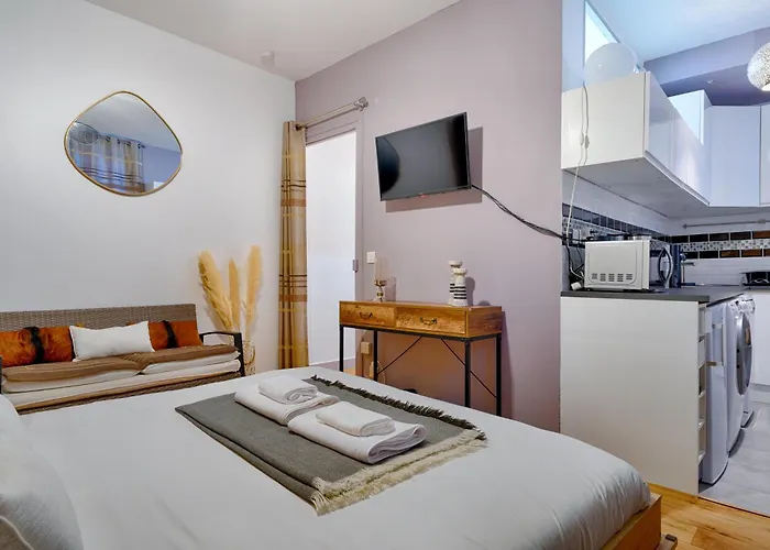Appartement Agreable Proche Paris Et Porte De Versailles *